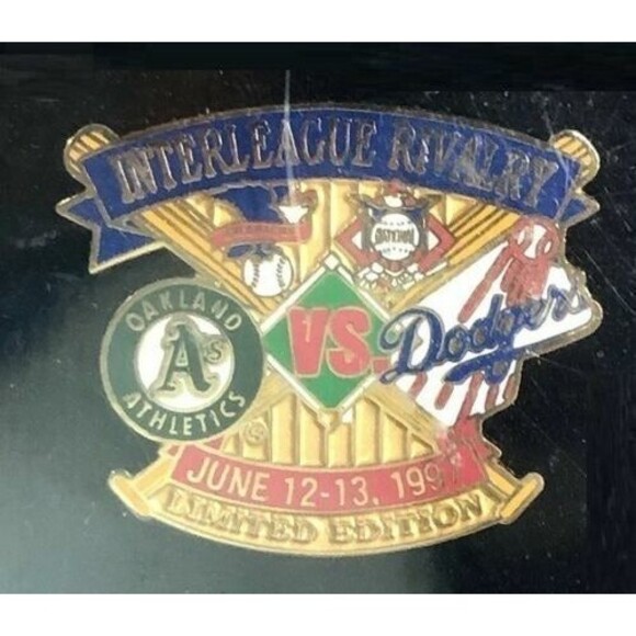 1997 OAKLAND Athletics Interleague Rivalry Series 4 Pin Set - Picture 2 of 5